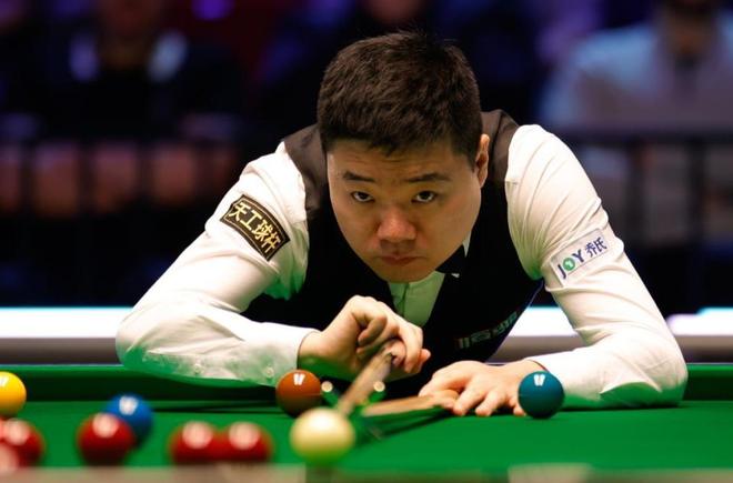 双方球队不 双方球队不