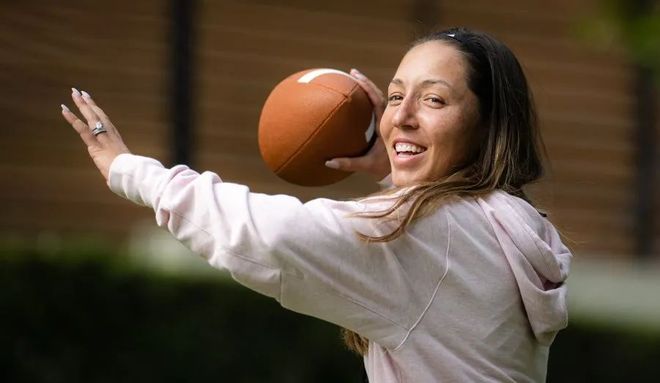 手握主场优 手握主场优